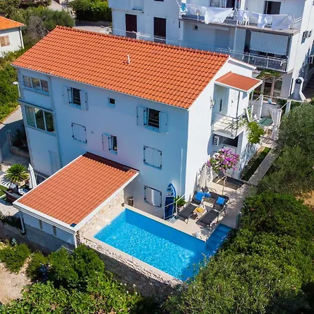 - House Monarch - Beach, Center & Shared Pool Access Appartement *