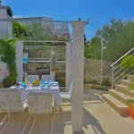 - House Monarch - Beach, Center & Shared Pool Access شقة سوتيفان