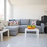 - House Monarch - Beach, Center & Shared Pool Access