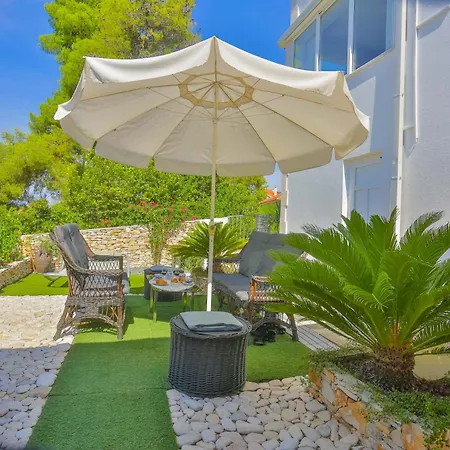 - House Monarch - Beach, Center & Shared Pool Access * سوتيفان