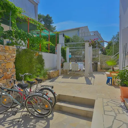 - House Monarch - Beach, Center & Shared Pool Access سوتيفان