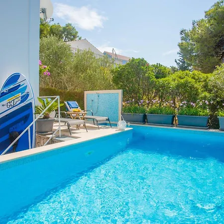 Apartman - House Monarch - Beach, Center & Shared Pool Access Sutivan